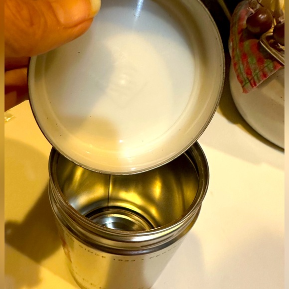 ILLY ITALIAN ESPRESSO GROUND COFFEE CAN TIN AIR TIGHT LID COLLECTIBLE STORAGE 5” - Picture 15 of 16